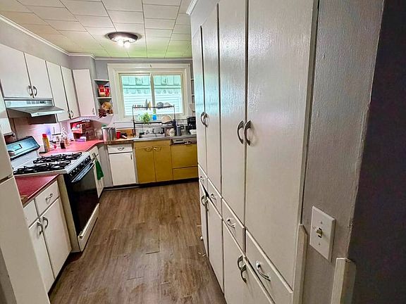 5th image of 119 Circle Ave
