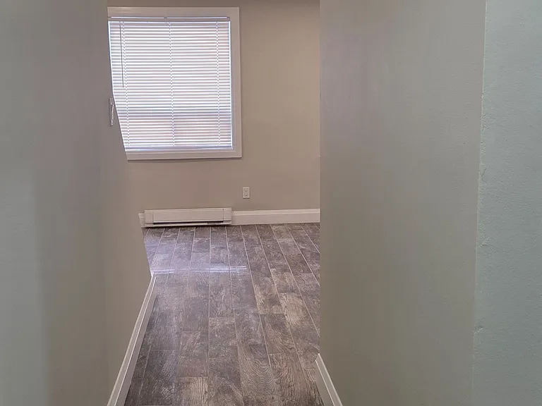 793 Broadview Ave #1 — Photo 4