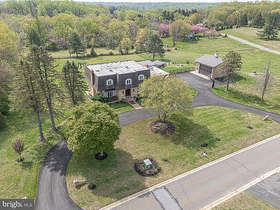 3rd image of 1530 Heather Hills Ln