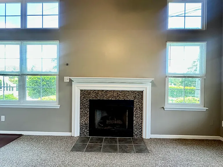 4044 Laurel Green Cir — Photo 26