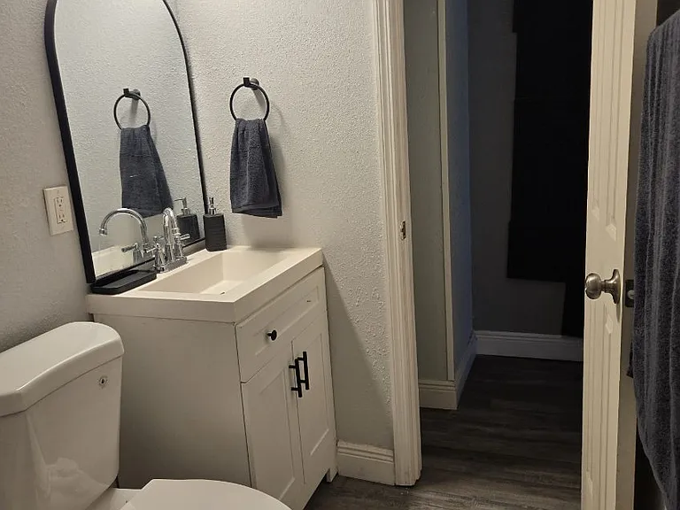 1823 E 109th Ave #1 — Photo 3