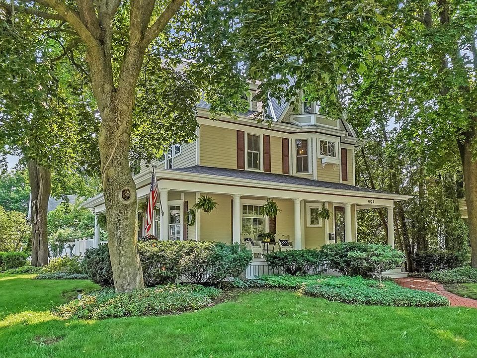 1st image of 605 W Wisconsin AVENUE