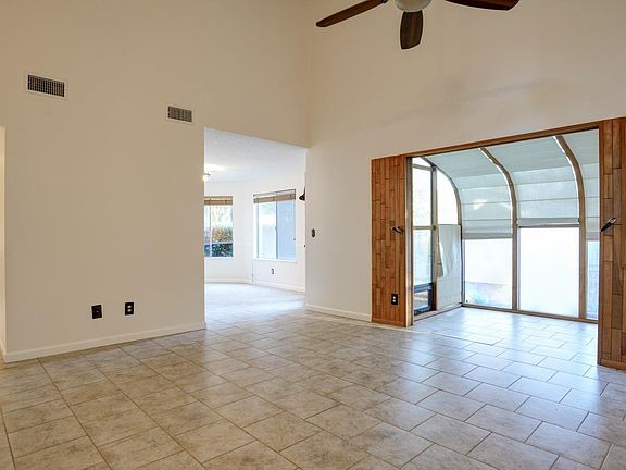 5th image of 218 Sunhaven Drive