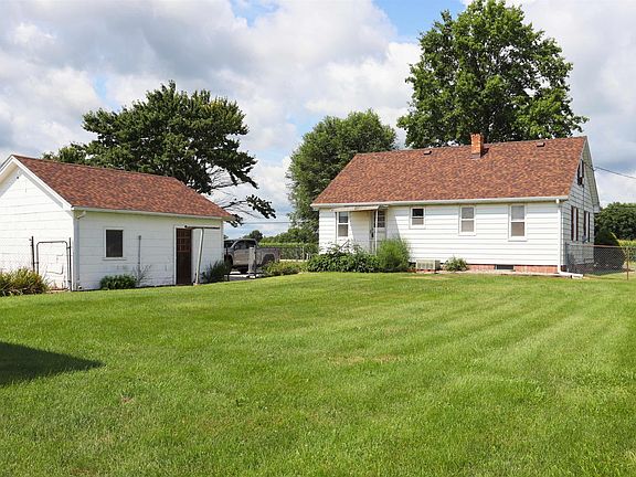5th image of 1906 S Cameron Ln