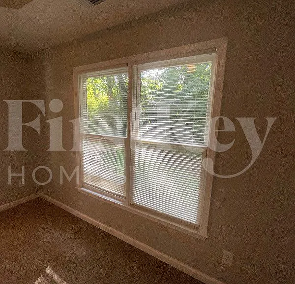 838 Marable St — Photo 9