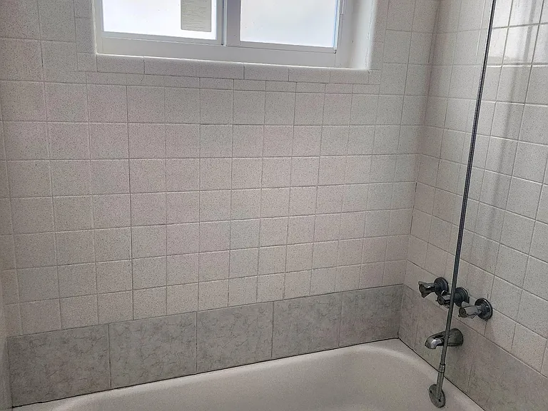 750 SW 2nd St #2 — Photo 10