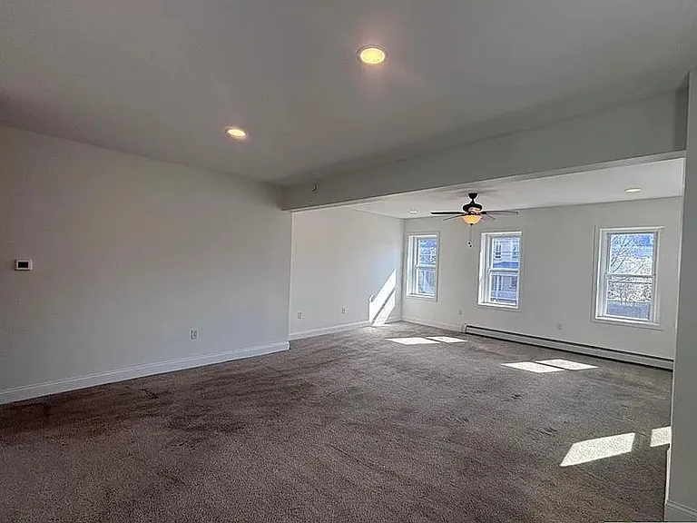 69 E Goepp St — Photo 9