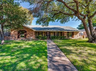 1916 Greenway Dr, Plano, TX 75075