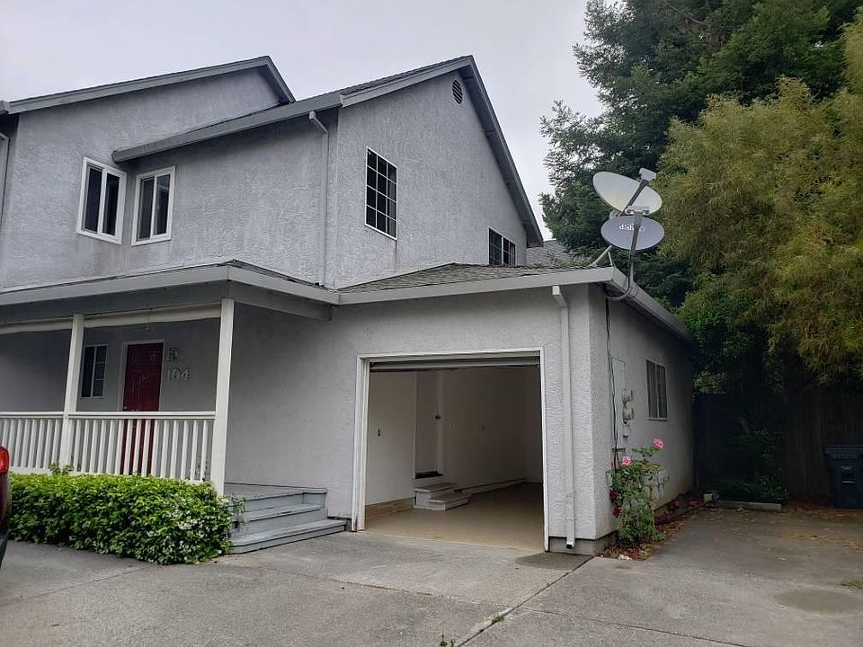 1st image of 104 Elodia Cir