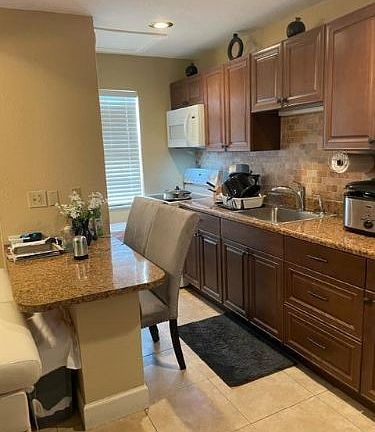 5th image of 1021 SE Monterey Rd APT A26