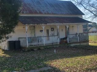 111 Cedar St, Rogersville, AL 35652