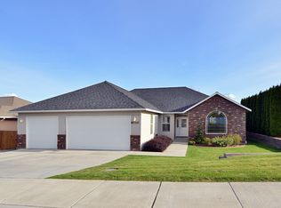 8710 Webster Ave, Yakima, WA 98908