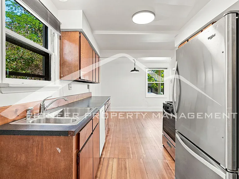 2503 Benton St — Photo 12