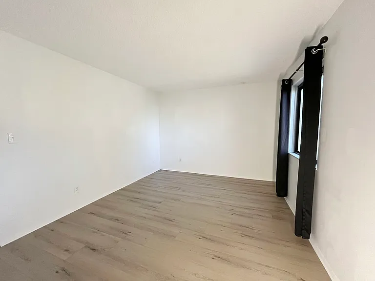 1412 Bairstow Ct — Photo 20