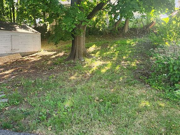 3rd image of 75 Judson Pl