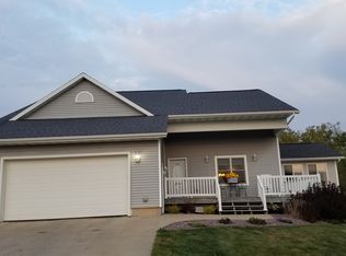 895 Broad St, Mineral Point, WI 53565