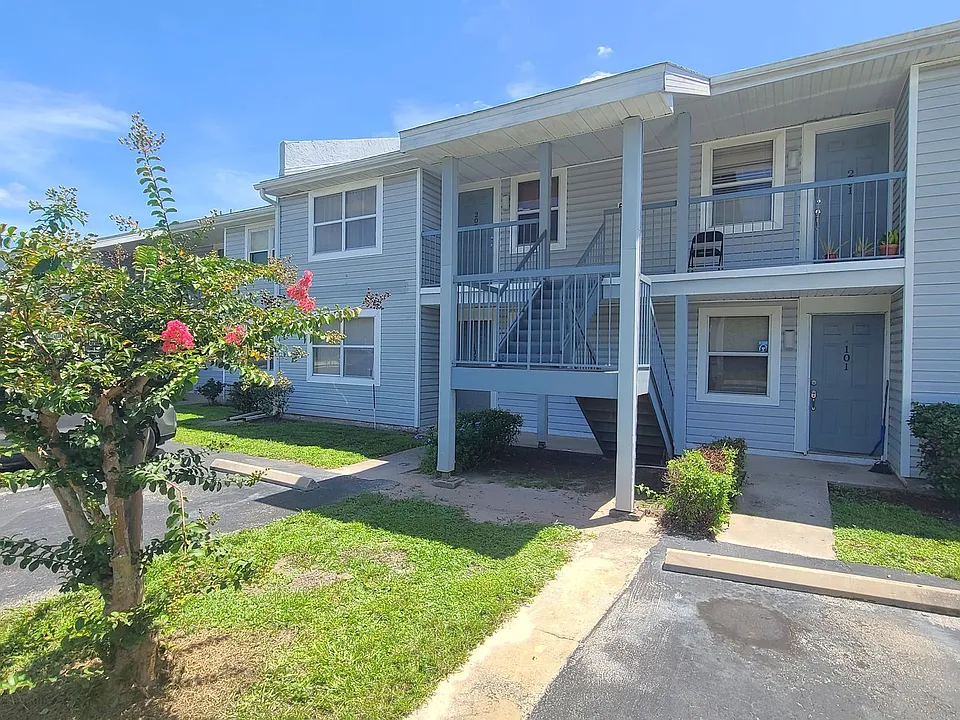 5003 Terrace Palms Cir #101
