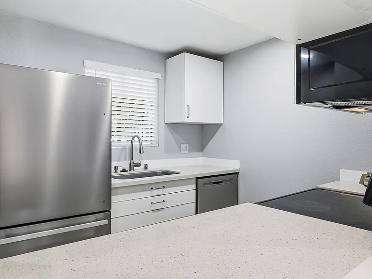 3408 I St NE #L103 — Photo 2