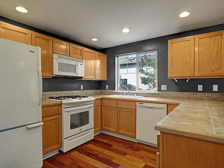 8524 Midvale Ave N #B — Photo 5