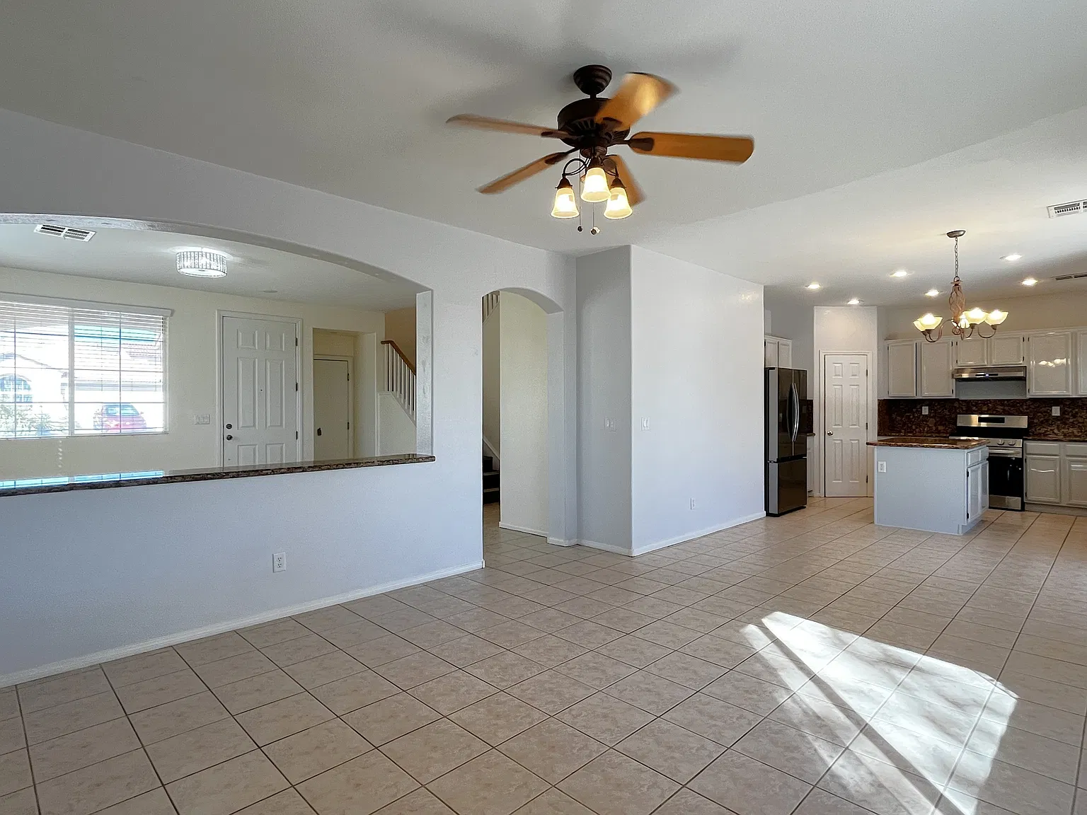 4 bed, 2437 sqft, $2,250 — Photo 3