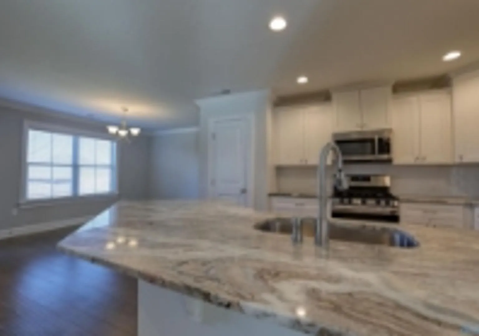 Coming Soon For Rent! Stunning 3-Bedroom + Bonus Room - $2200 — Photo 4