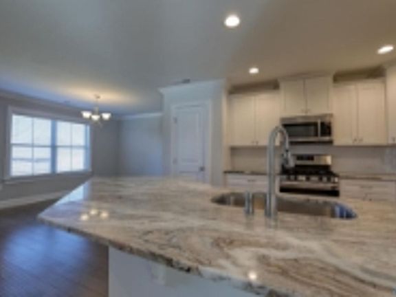 4th image of 15629 Ironcrest Dr