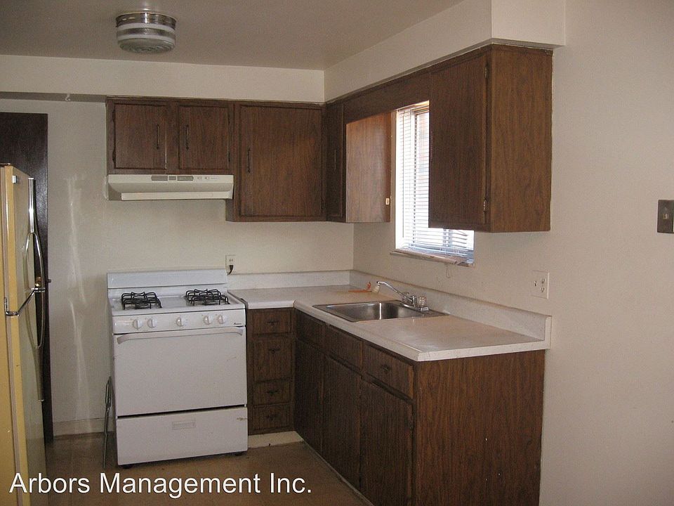 2nd image of 3801 Hilpert St APT A4