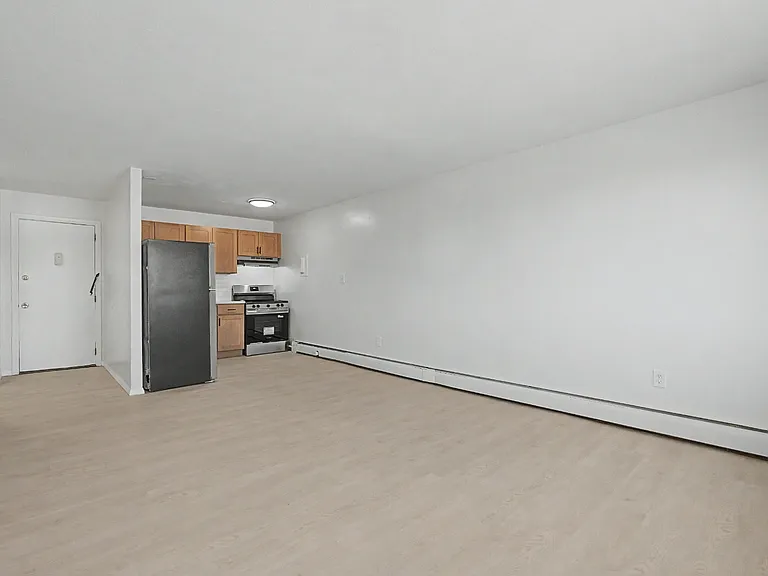 21A3B Spring St #B3 — Photo 7