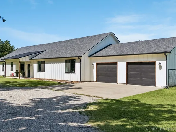 8116 Gary Dr, Tulsa, OK 74131