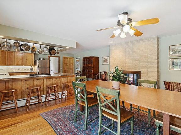 4th image of 111 Hedges Ln