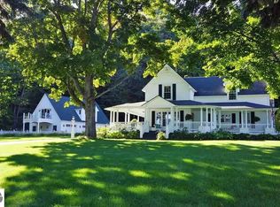 11333 Bluff Rd, Traverse City, MI 49686