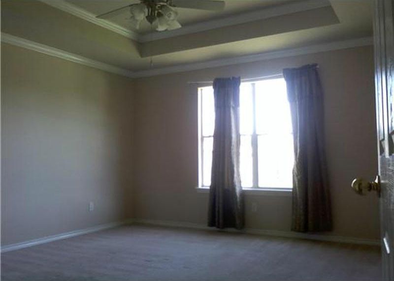 2nd image of 325 Wright Dr