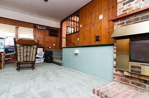 2nd image of 55 Applewood Dr