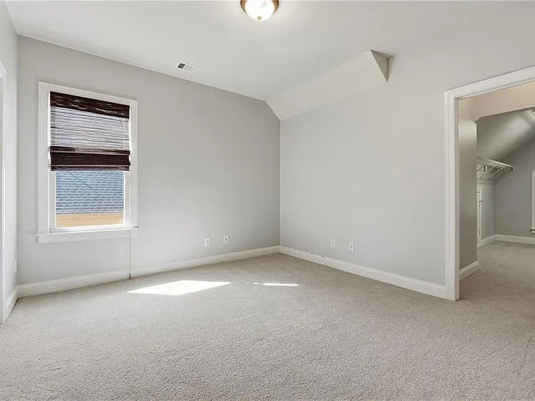 6437 Blue Water Dr — Photo 52