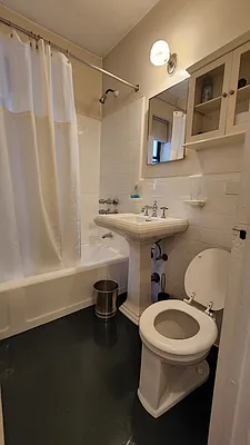 Rented by Douglas Elliman | media 7