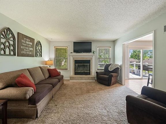 5th image of 15629 Klamm St