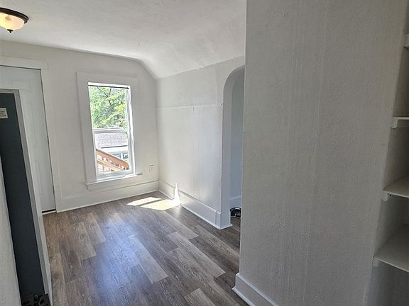 5th image of 421 Monroe St #2