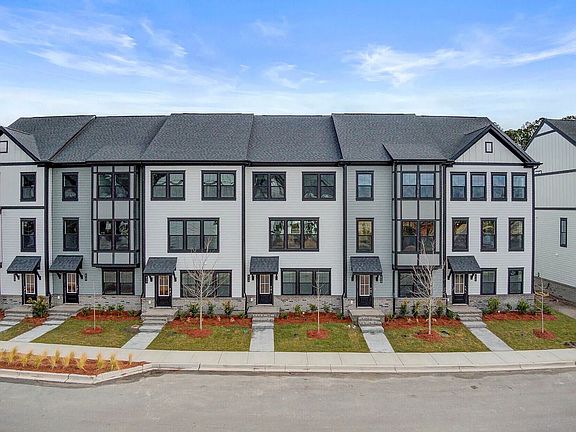 2nd image of 417 Talbot Dr