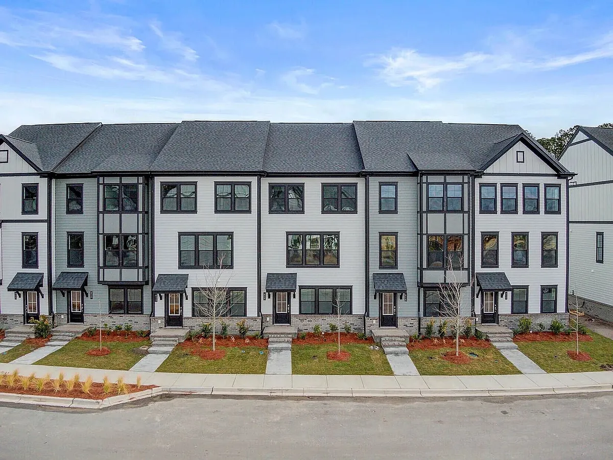 Building Photo - 417 Talbot Dr