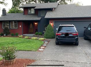 536 67th Pl, Springfield, OR 97478