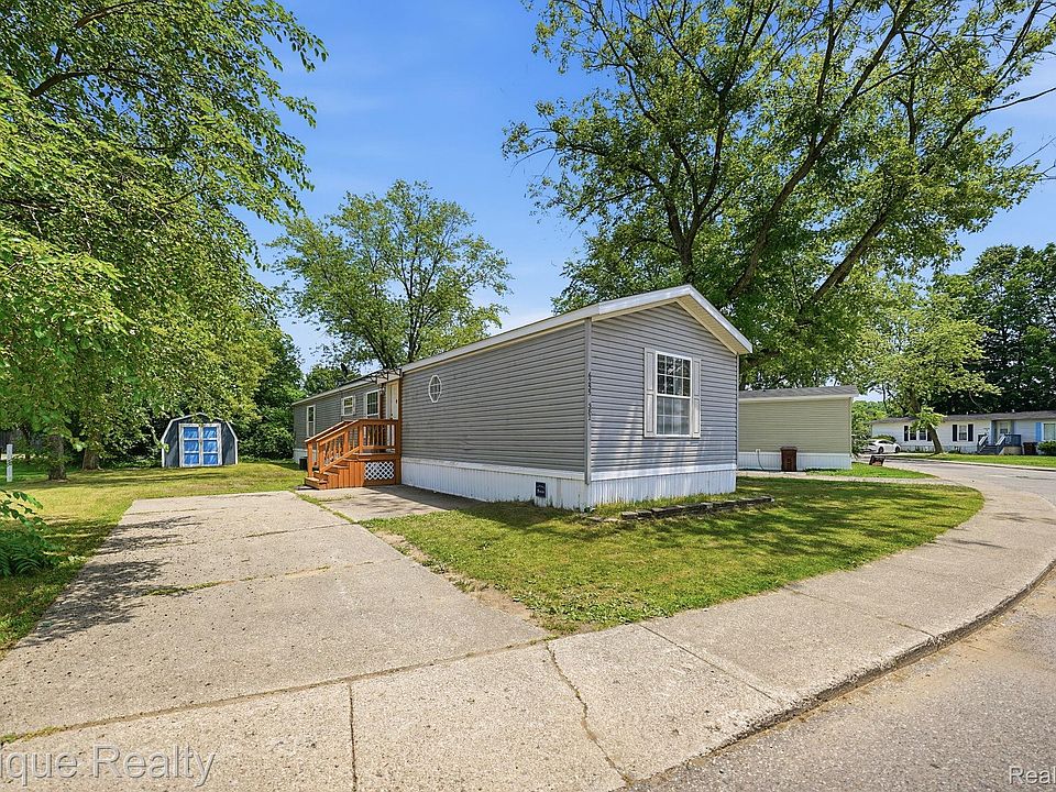 1st image of 6255 Lake Dr