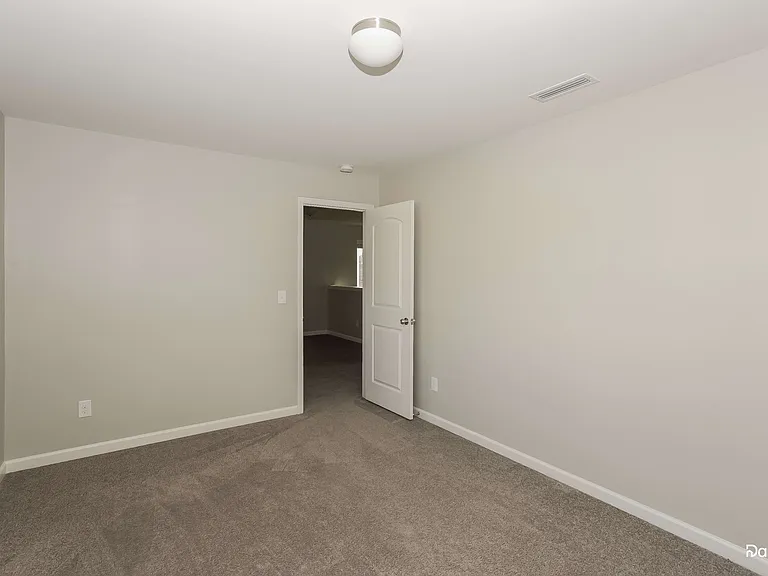 520 Contentment Dr — Photo 11