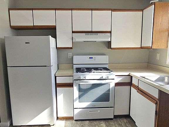 3rd image of 43 Hillside Ave #43
