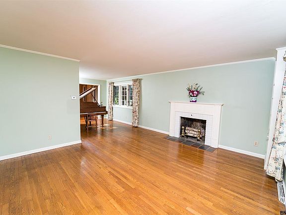 5th image of 181 Lenox Ave