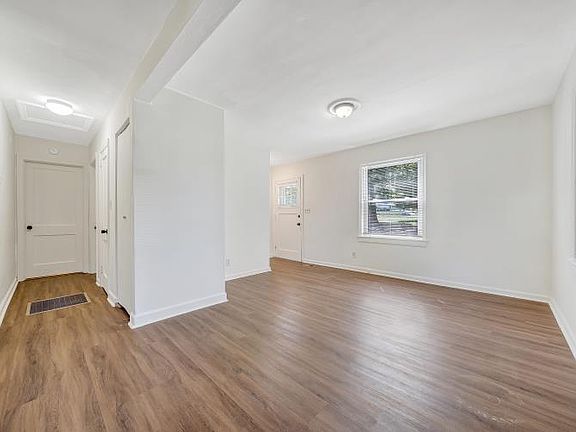 5th image of 2440 Avalon Ave NW