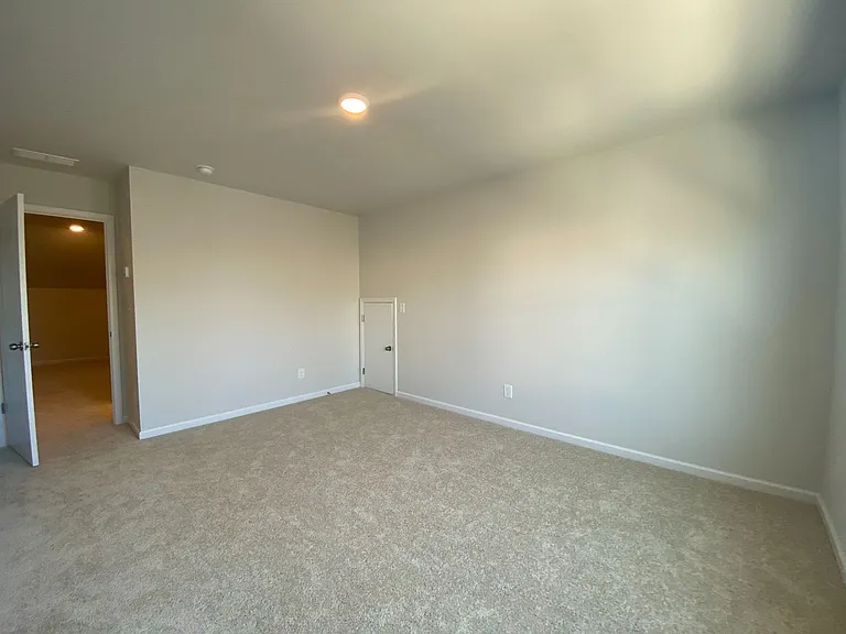 2227 Statesville Ave — Photo 13