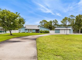 5761 Standing Oaks Ln, Naples, FL 34119