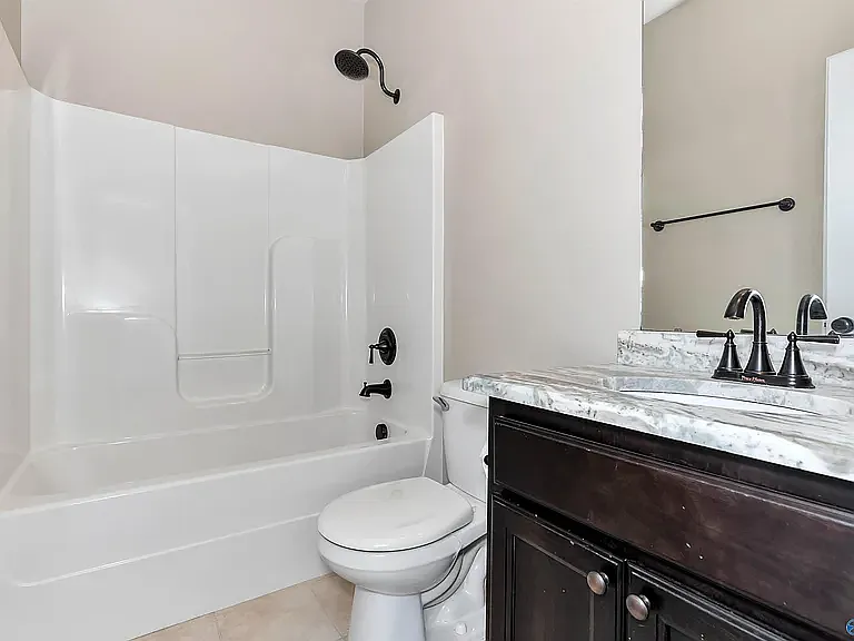 115 Woodmere Ct — Photo 21