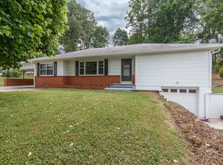 10912 Plainview Dr, Soddy Daisy, TN 37379