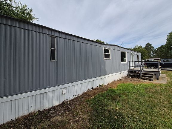 3rd image of 411 Kelso Dr Lot 4